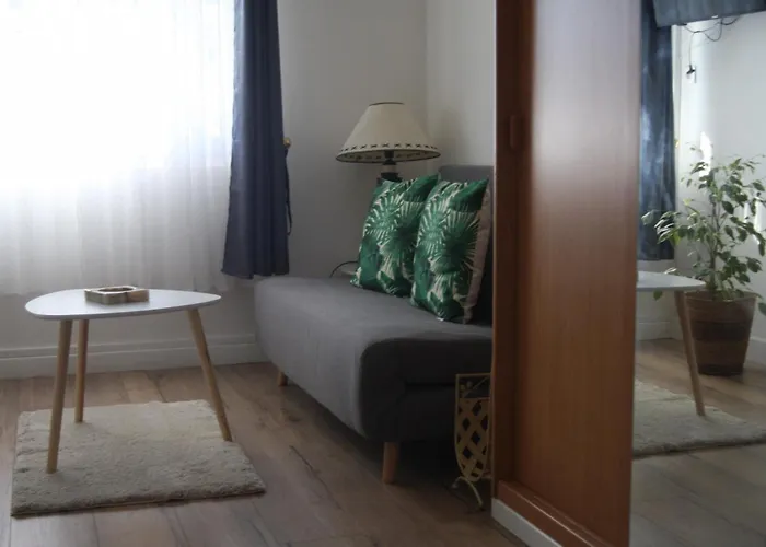 Le Ponthieu De * Байе